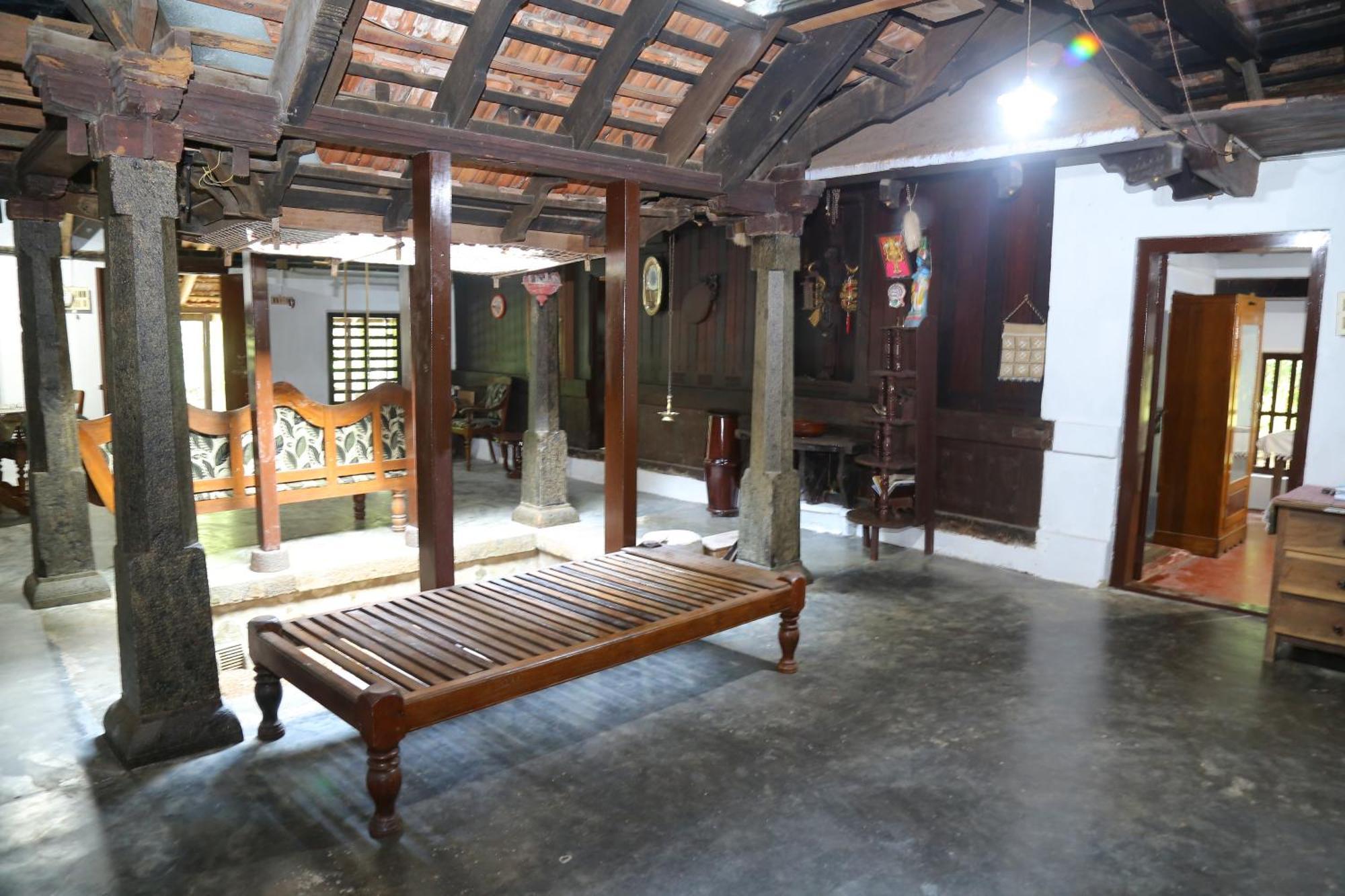 The Mana-Heritage stay - Chengazhimattam Mana Kottayam Luaran gambar