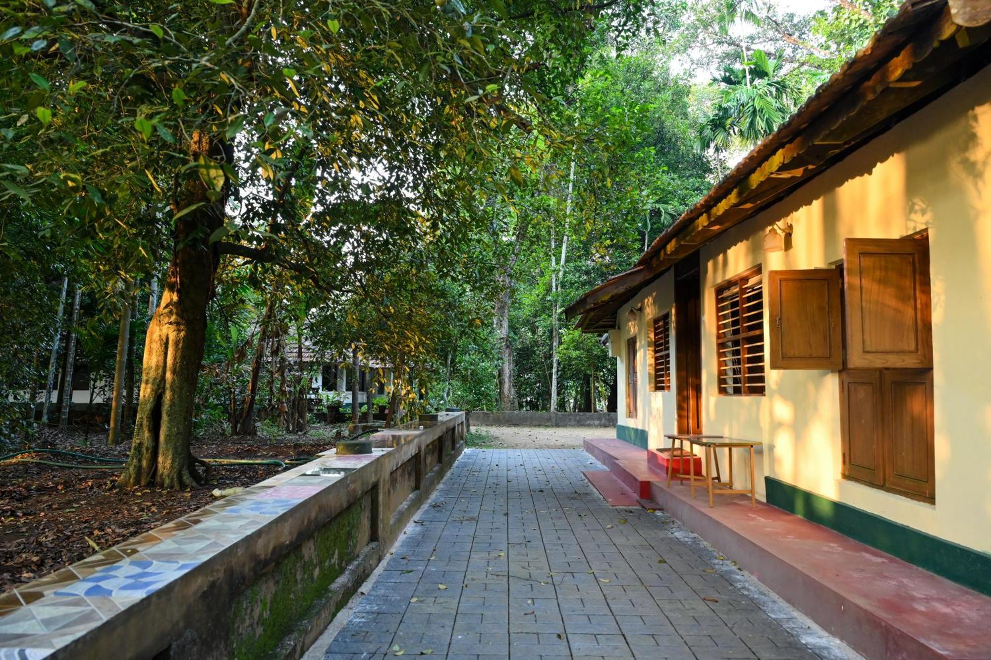 The Mana-Heritage stay - Chengazhimattam Mana Kottayam Luaran gambar
