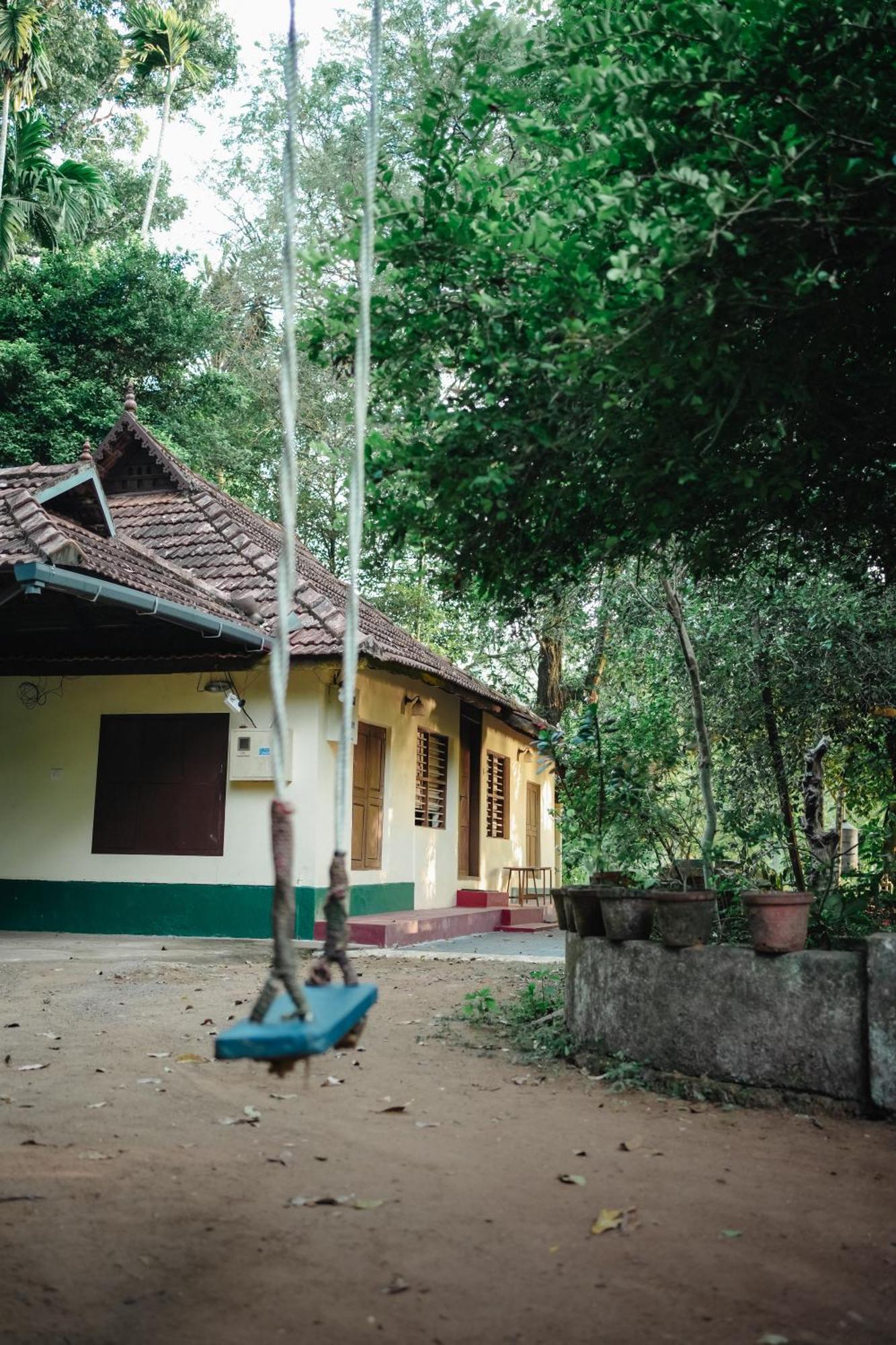 The Mana-Heritage stay - Chengazhimattam Mana Kottayam Luaran gambar
